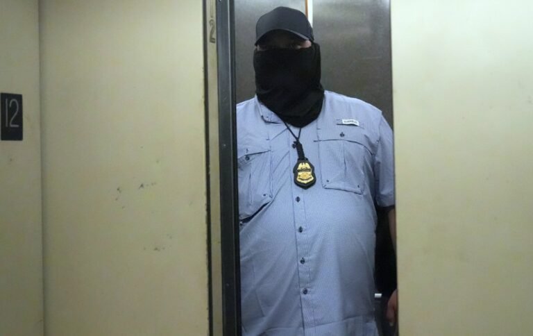 Trump Is Expanding His Masked Thugocracy