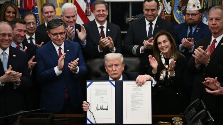 House votes to end longest ever shutdown : NPR