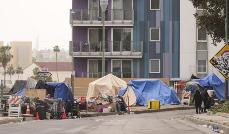 Trump administration blocks federal homelessness funds in Los Angeles