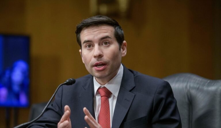 U.S. tells states to deal with unemployment fraud or face penalties