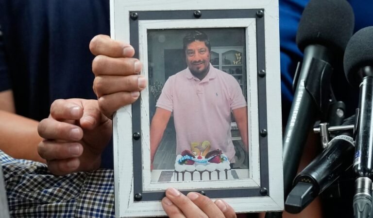 Mexico to request criminal charges over deaths following fatal shooting of Houston man by ICE agents
