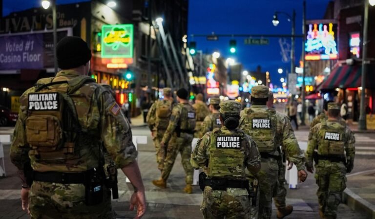 Memphis pizzeria sees business surge after National Guard refusal