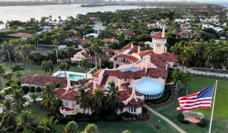 Woman arrested, charged after driving at law enforcement near Mar-a-Lago checkpoint