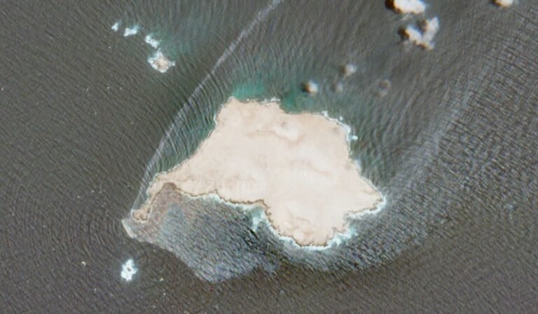 Oil spill from grounded tanker off Oman expands sharply, satellite images show