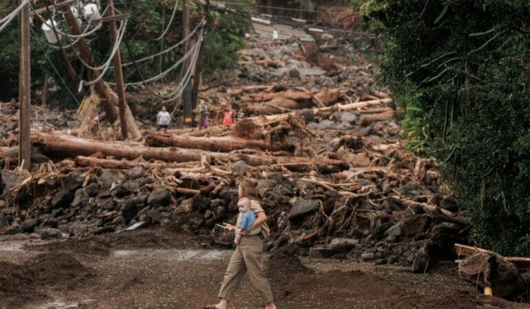 Tropical Storm Moke advances toward Hawaii as winds strengthen